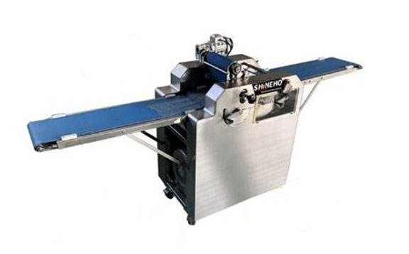 Croissant bread making machine